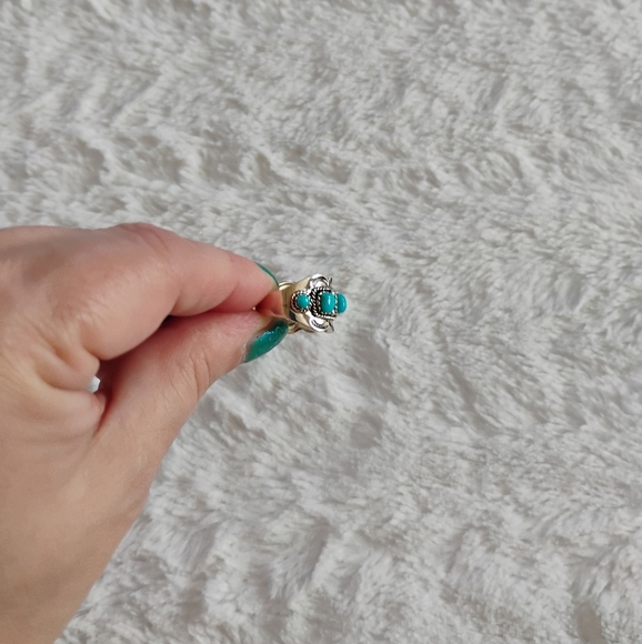 Sterling Silver Blue Arizona Turquoise Ring - Picture 4 of 7